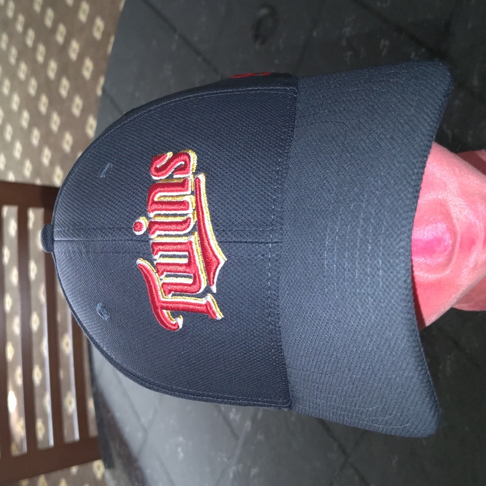 MLB Minnesota Twins Embroidered Logo Letter Fitted Hat Cap M-L